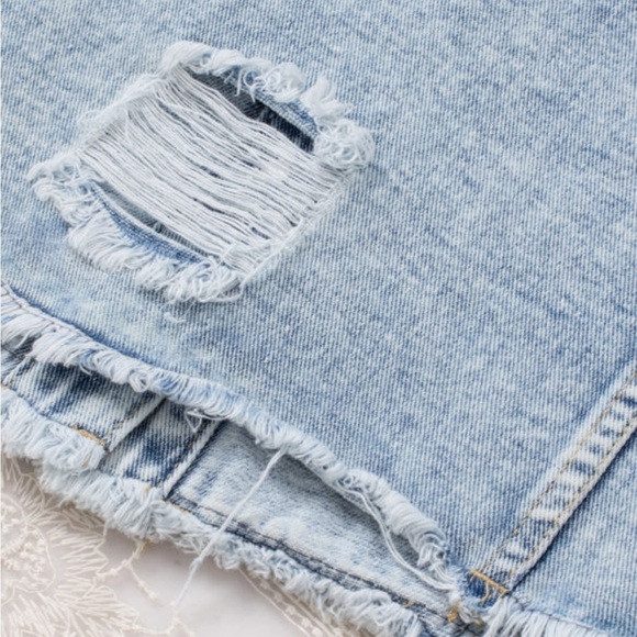 Sky blue lapel distressed raw hem button denim jacket - Picture 10 of 12